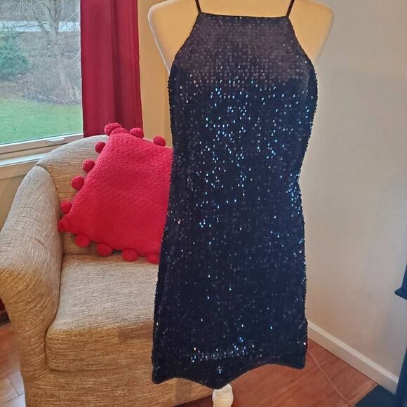 Express. Black, Velvet, Sequin, Open Back, Mini Dress. Size Large - Picture 10 of 15